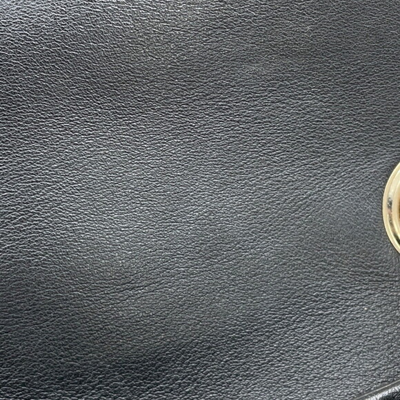 GUCCI Authentic Black Leather Shoulder Bag - Picture 10 of 16